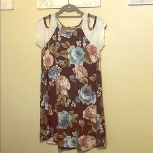 Boutique cold shoulder shirt